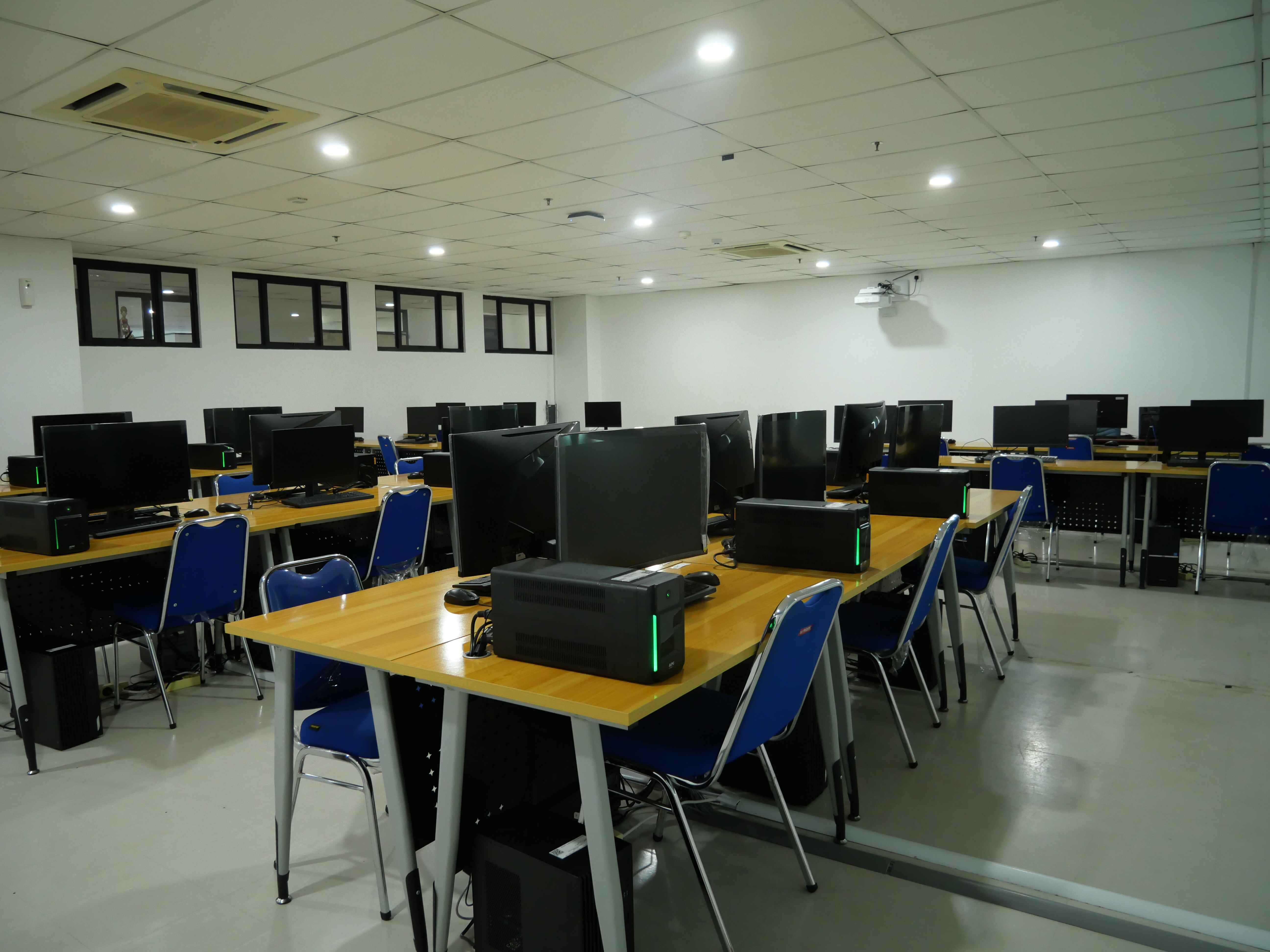 GU 702 (Programming Workspace)