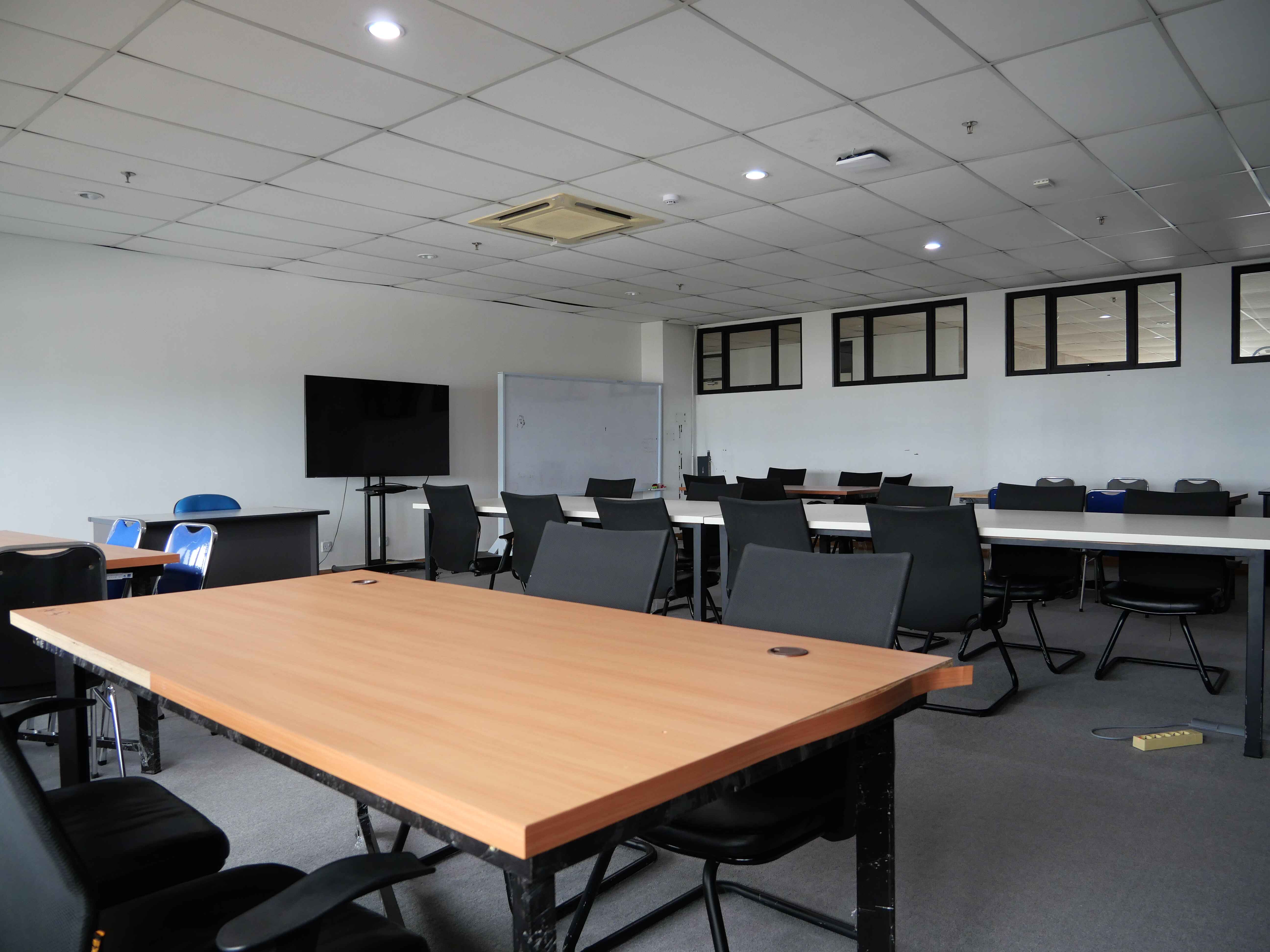 GU 704 (Open Space)