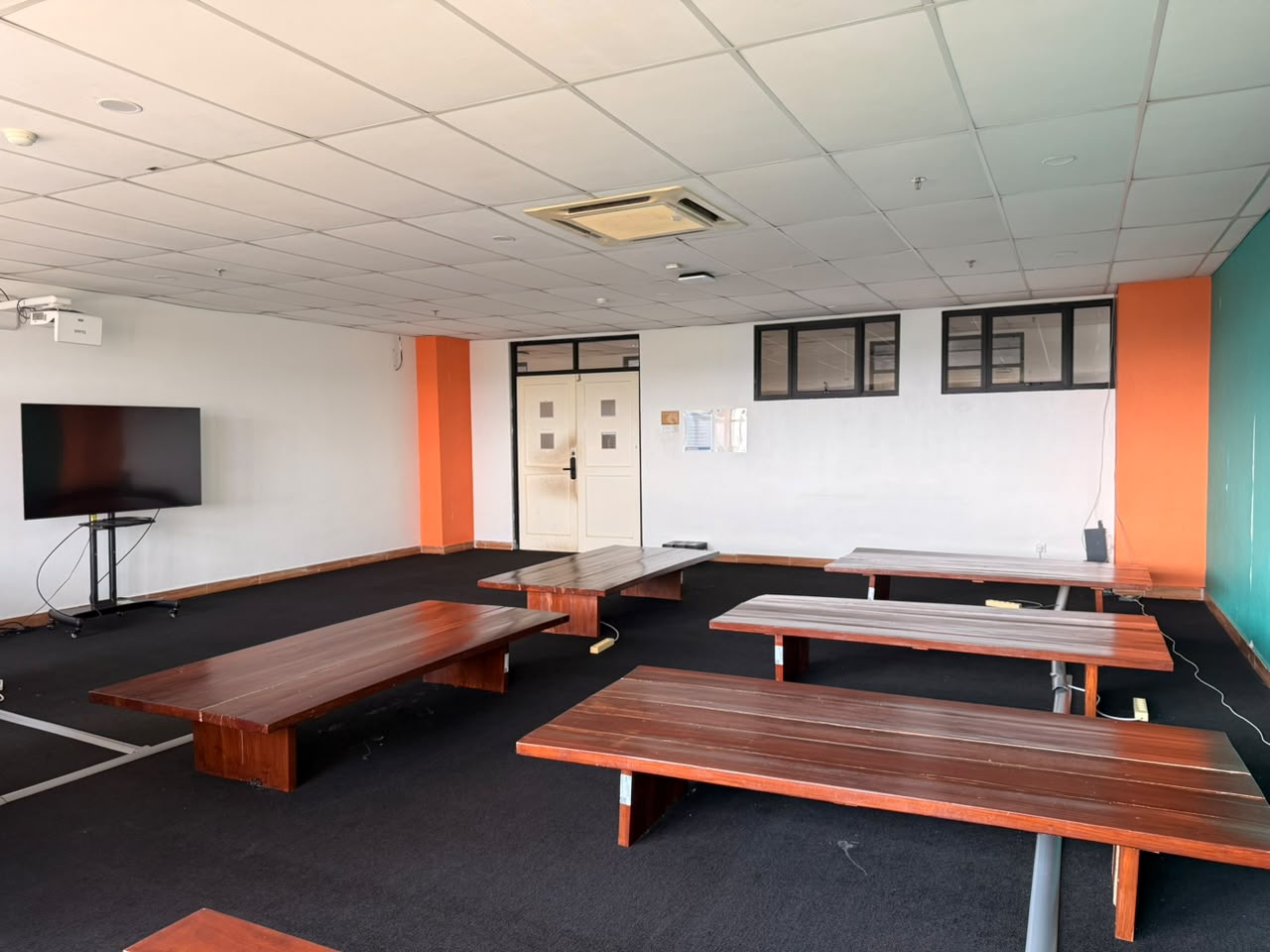 GU 705 (Open Space)
